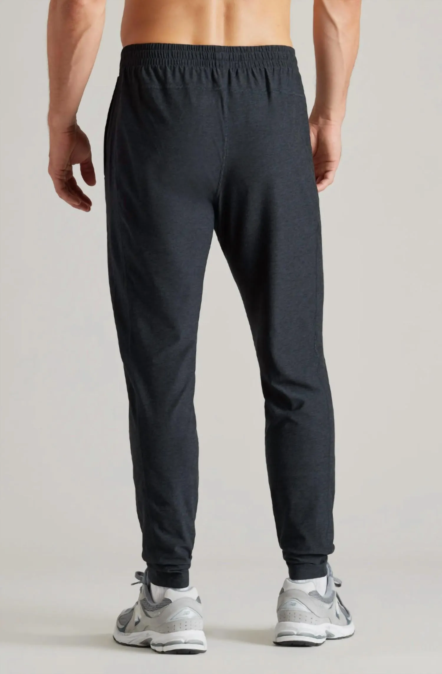 Atmosphere Midweight Jogger Pants In True Black