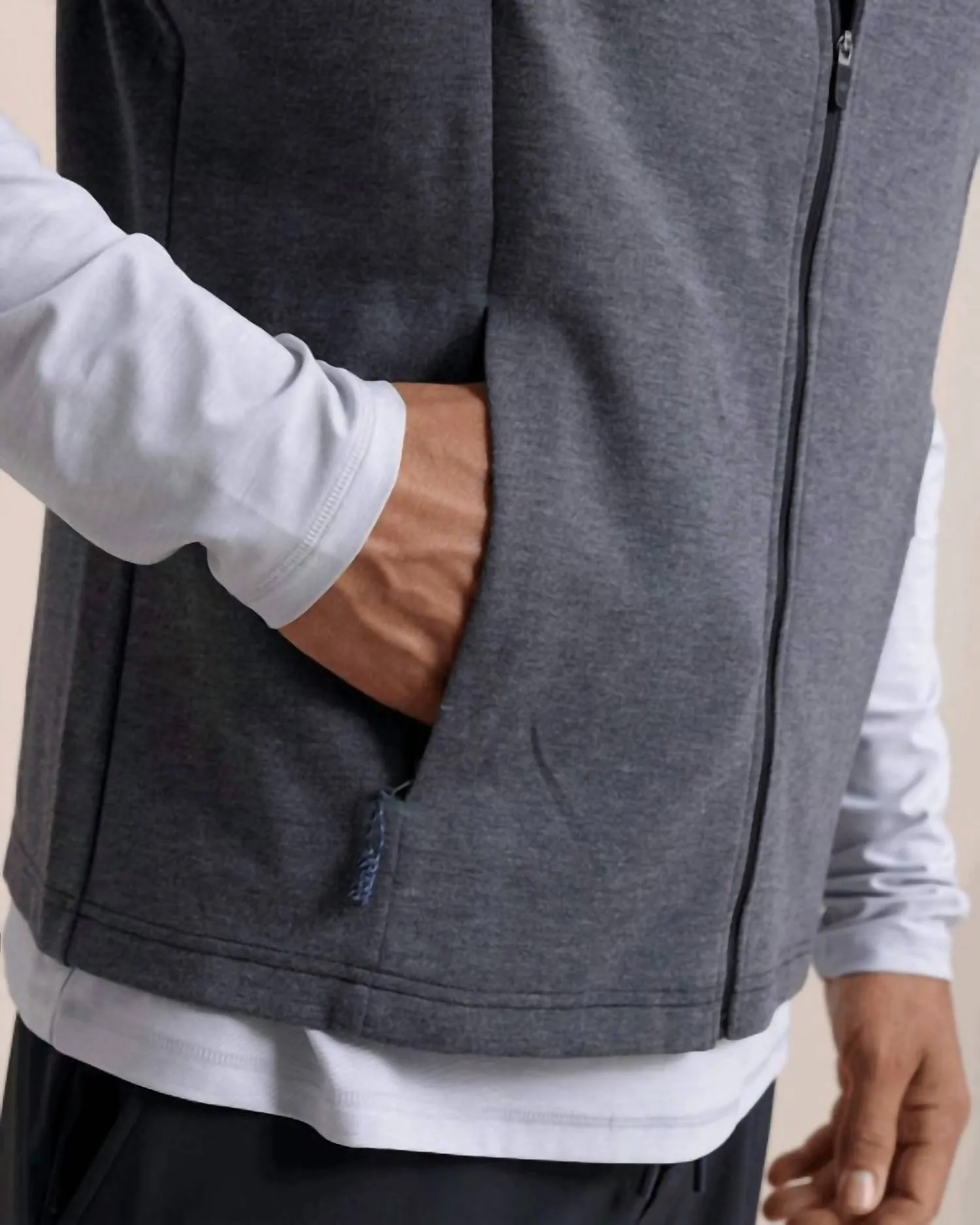 Coligny Quilted Vest In Caviar Black