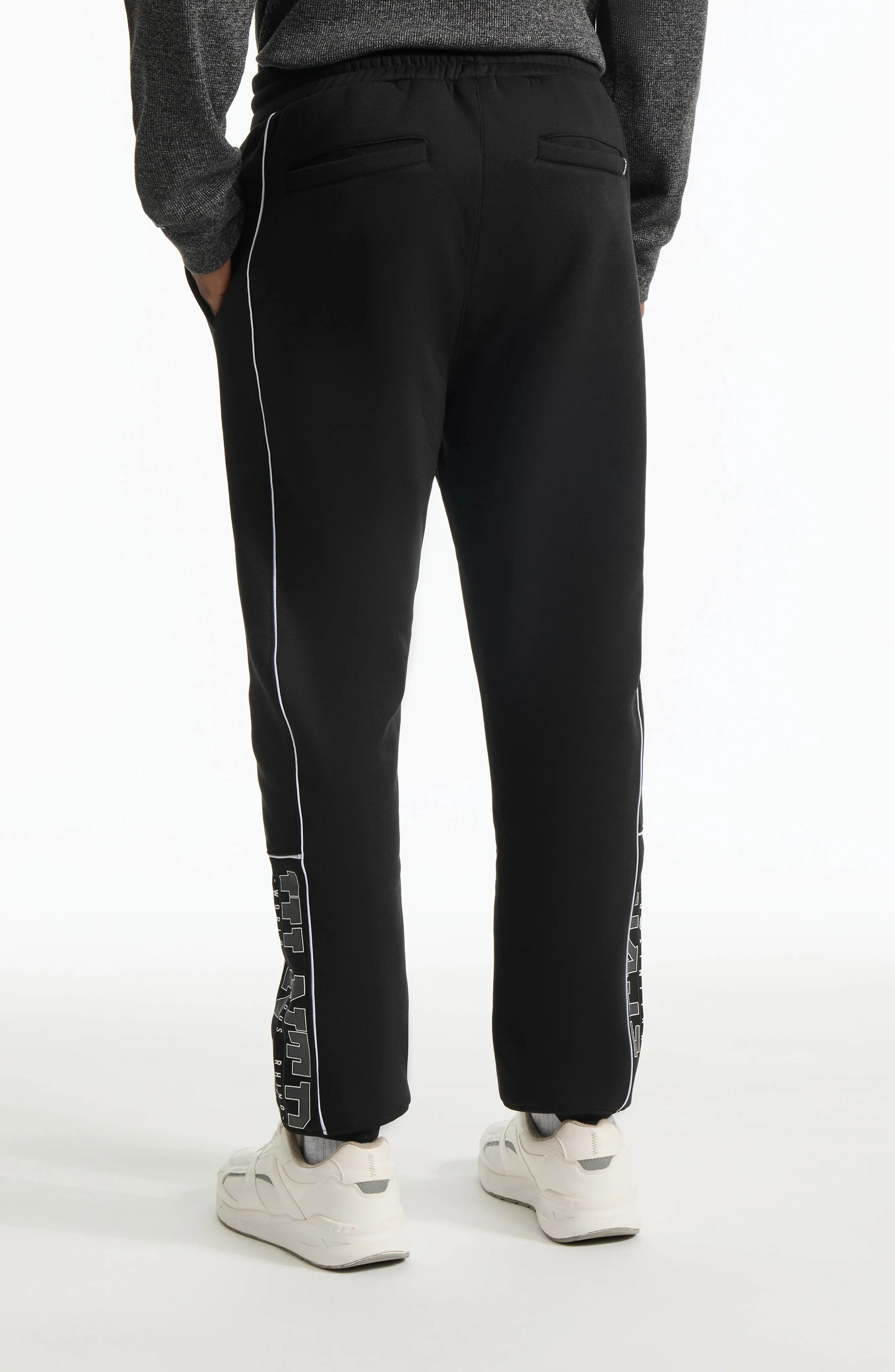 Ecko Unltd. Men's Fence Line Knit Jogger