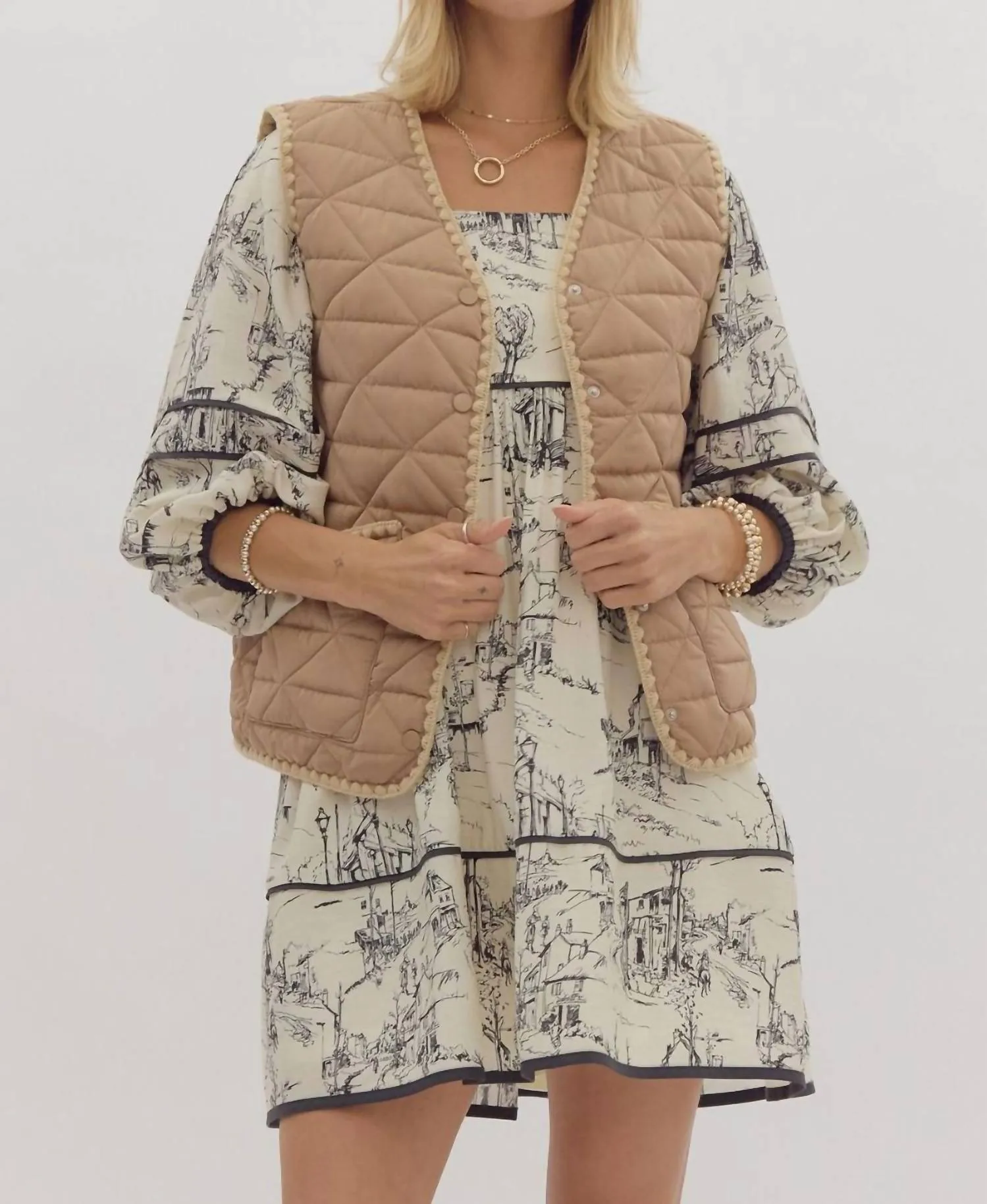 Enjoy The Ride Vest In Camel