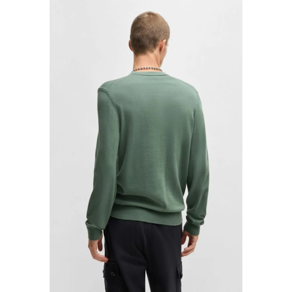Knitted cotton sweater with red logo label