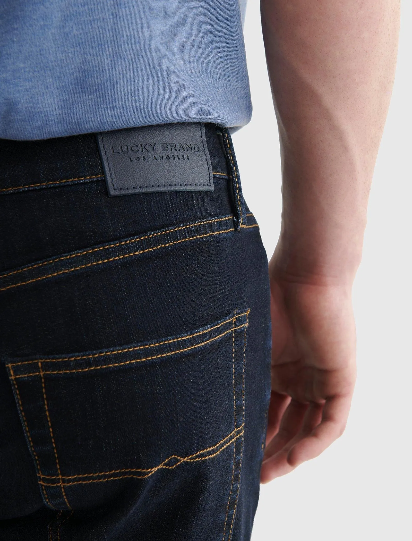 Lucky Brand Men's 411 Athletic Taper Coolmax Stretch Jean