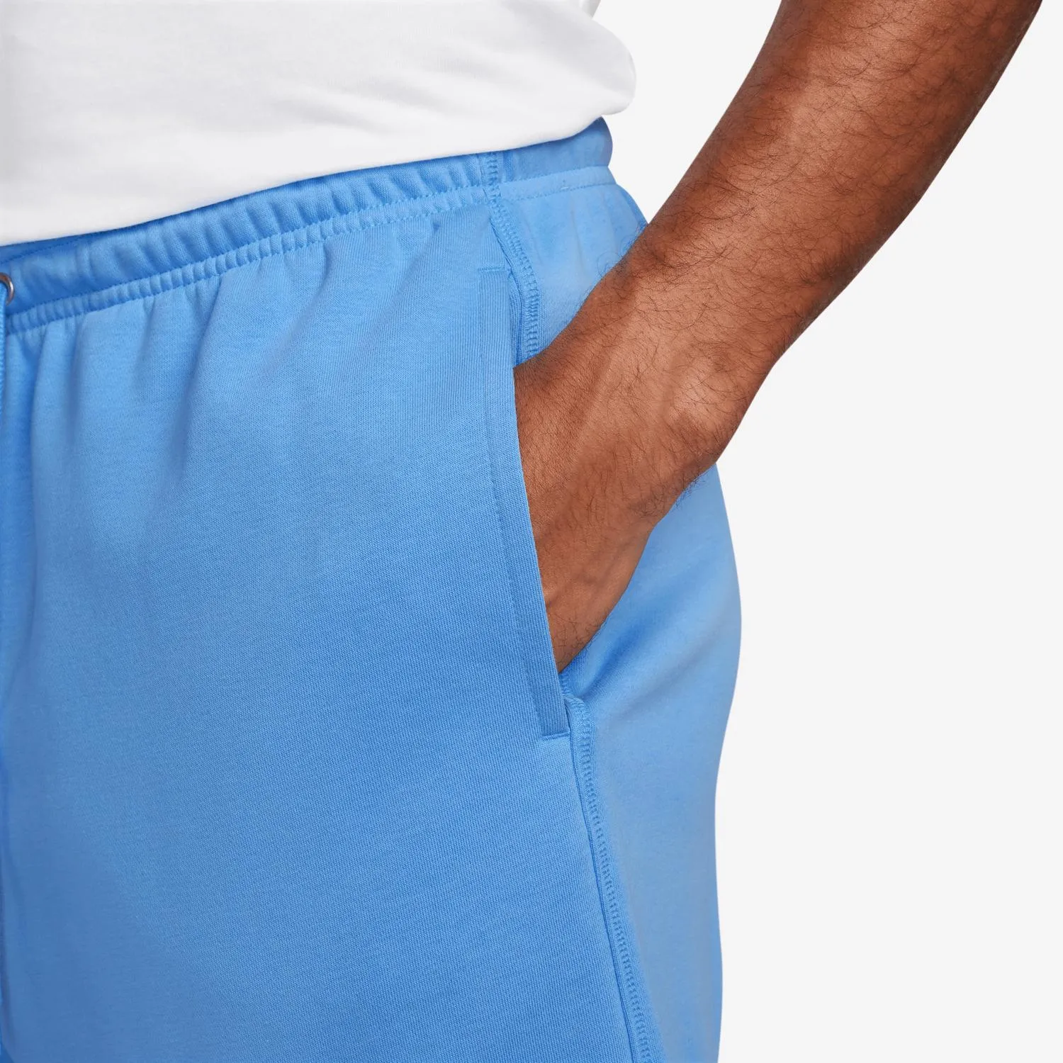Men's Club French Terry Flow Shorts In University Blue/white