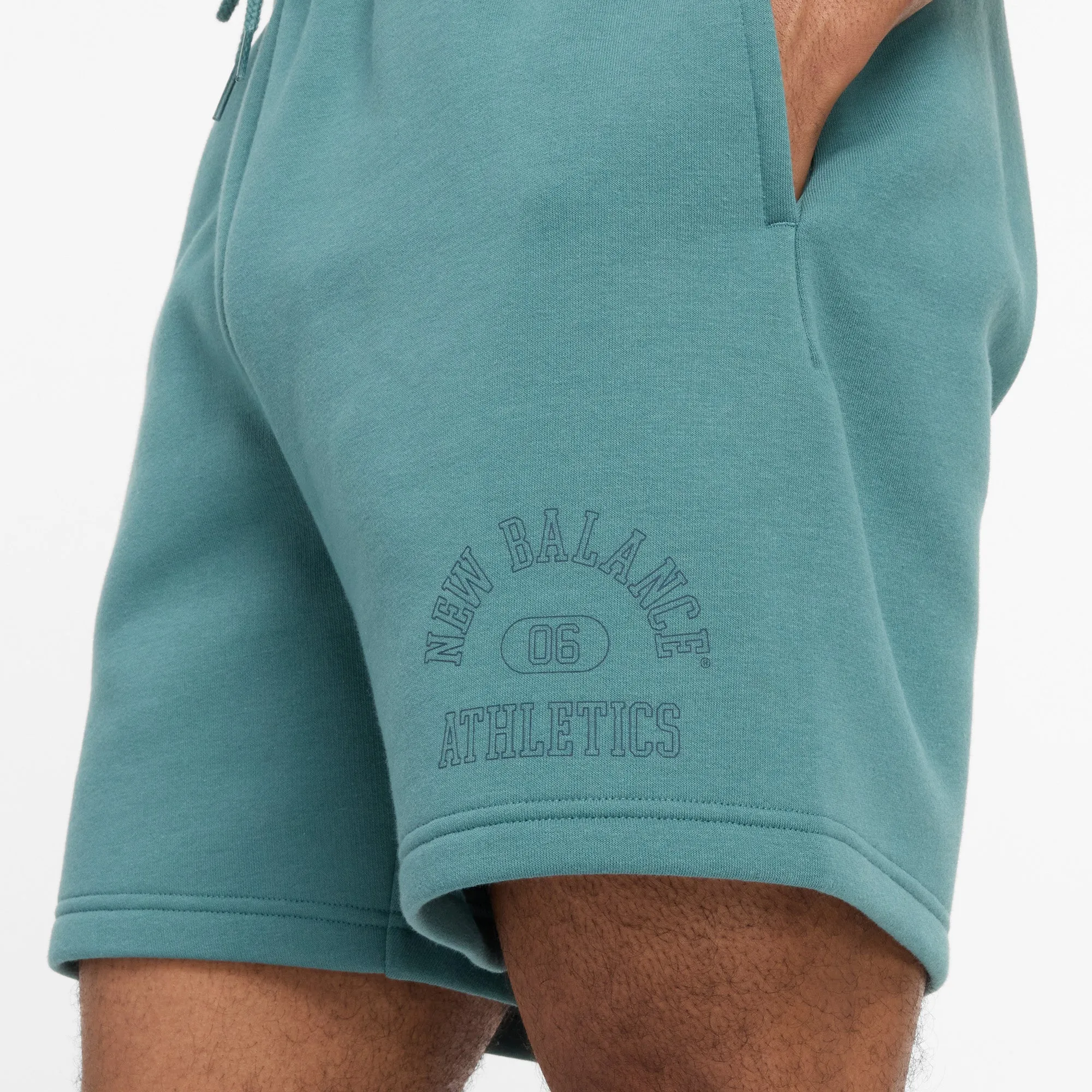 Men's Sport Essentials Fleece Graphic 7 Inch Shorts