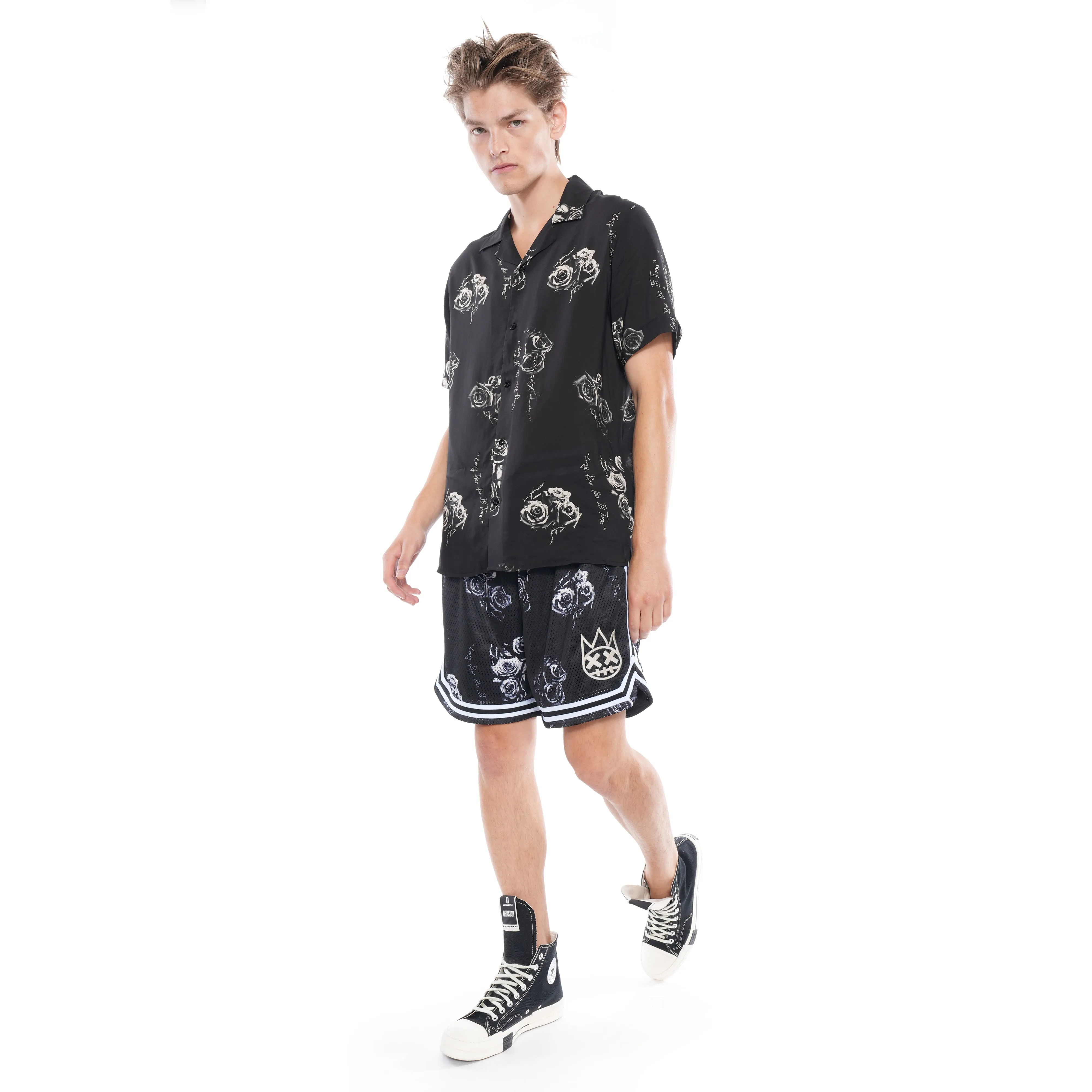 MESH SHORTS IN THORNS