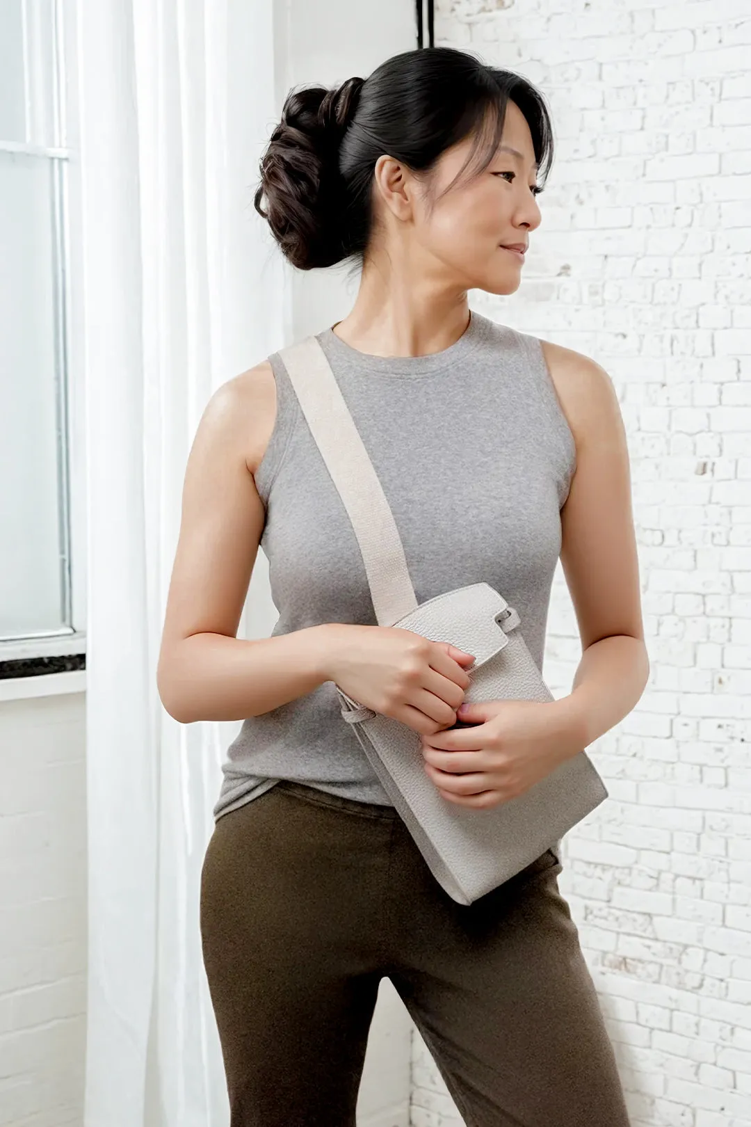 MUSCLE TANK IN HEATHERED PIMA STRETCH