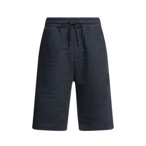 Relaxed-fit shorts with hexagonal quilting