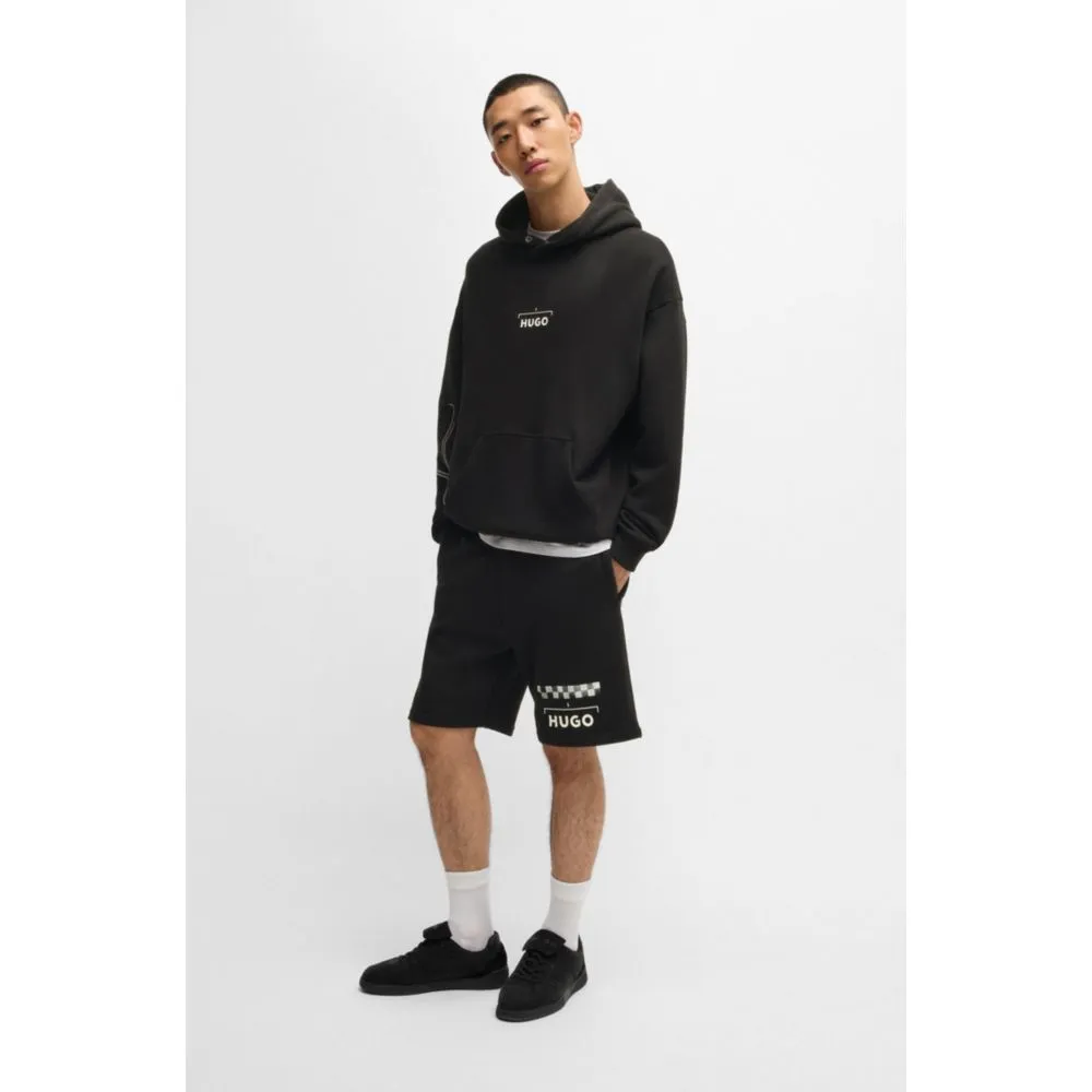 Shorts with racing print
